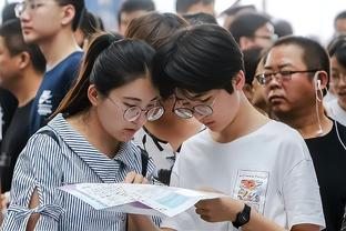 欺负菜鸟？以赛亚-杰克逊身后打到库利巴利脖子 领到一级恶意犯规